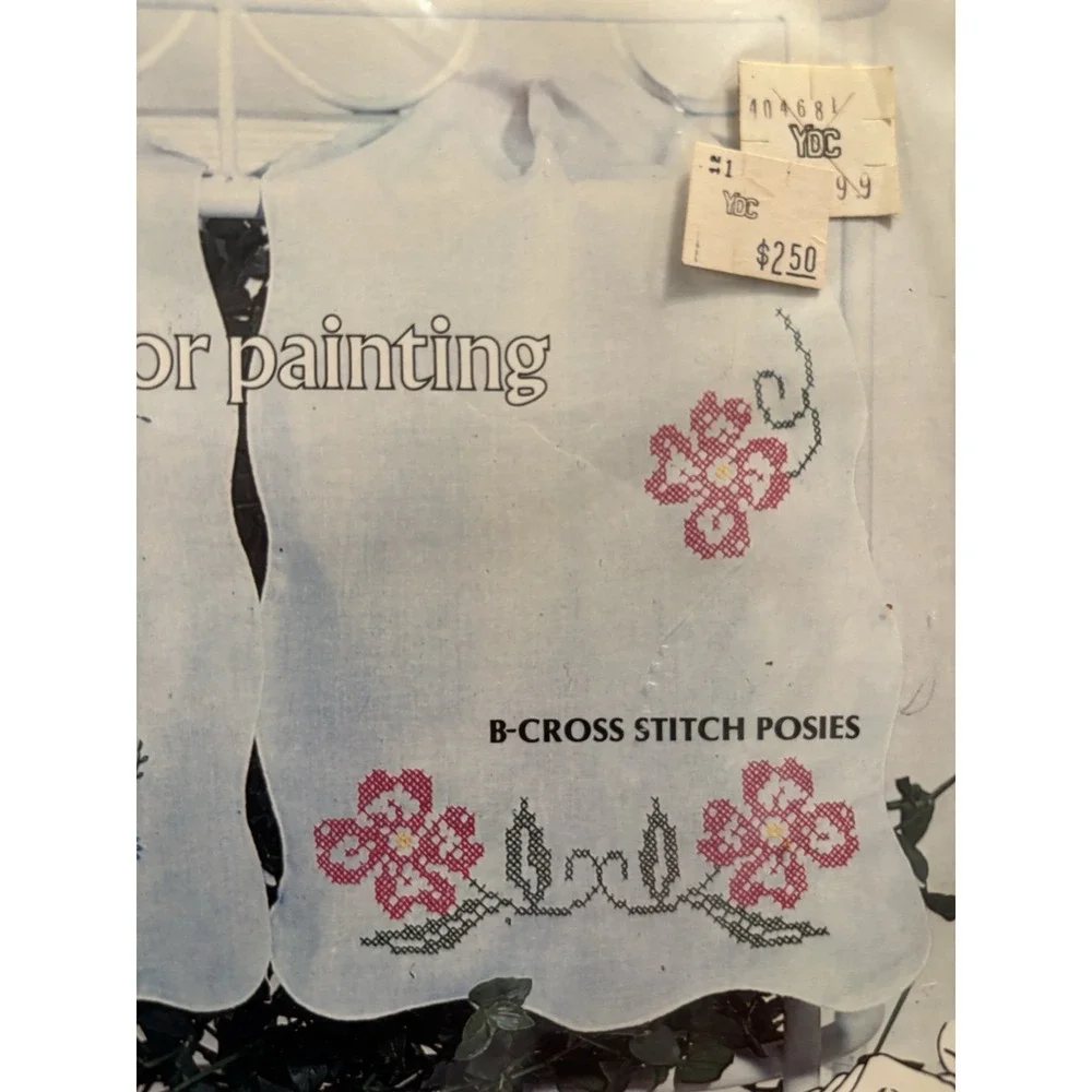 Vogart Crafts Kit for embroidery or paint‎